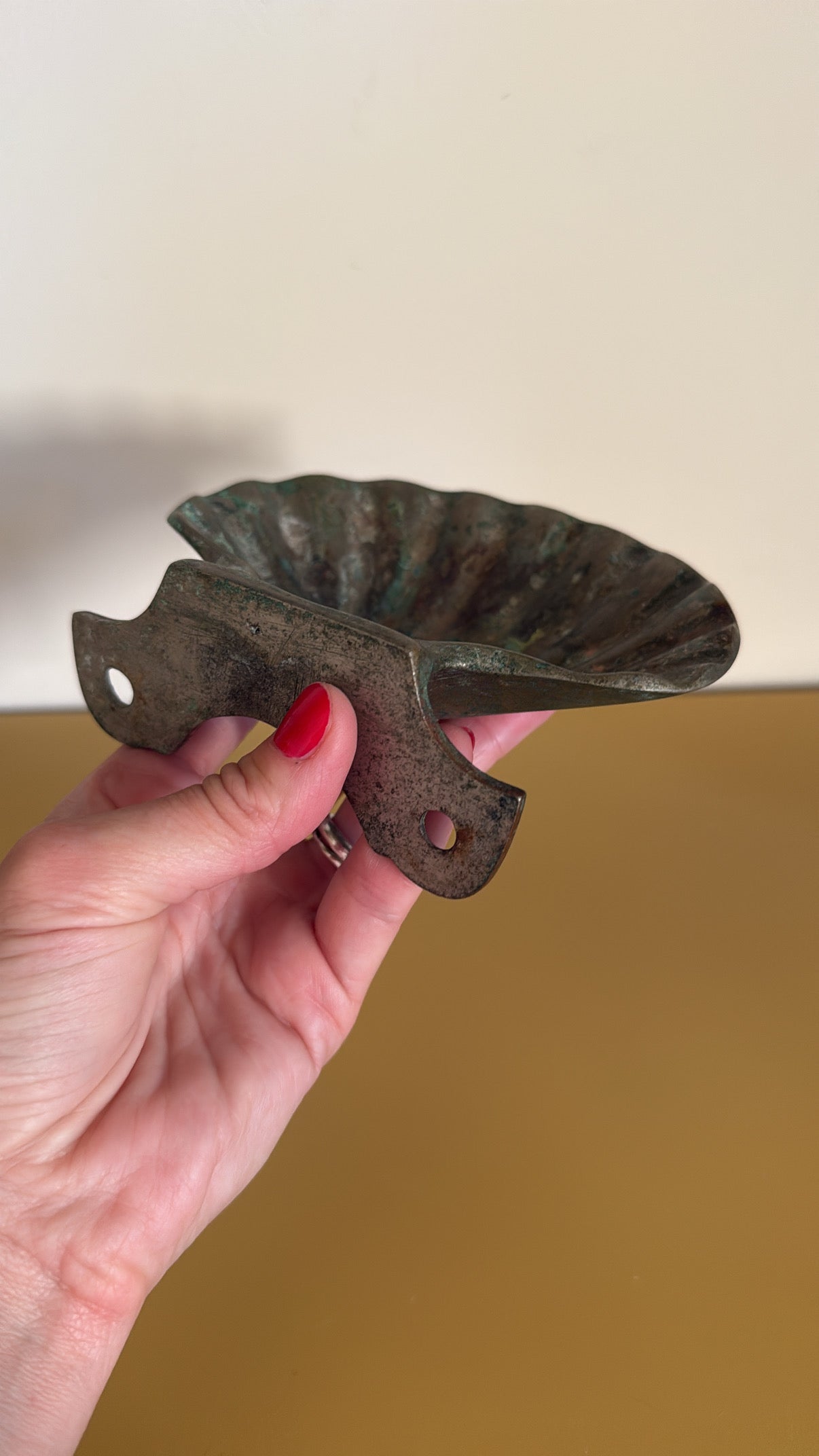 Vintage Shell Soap Dish