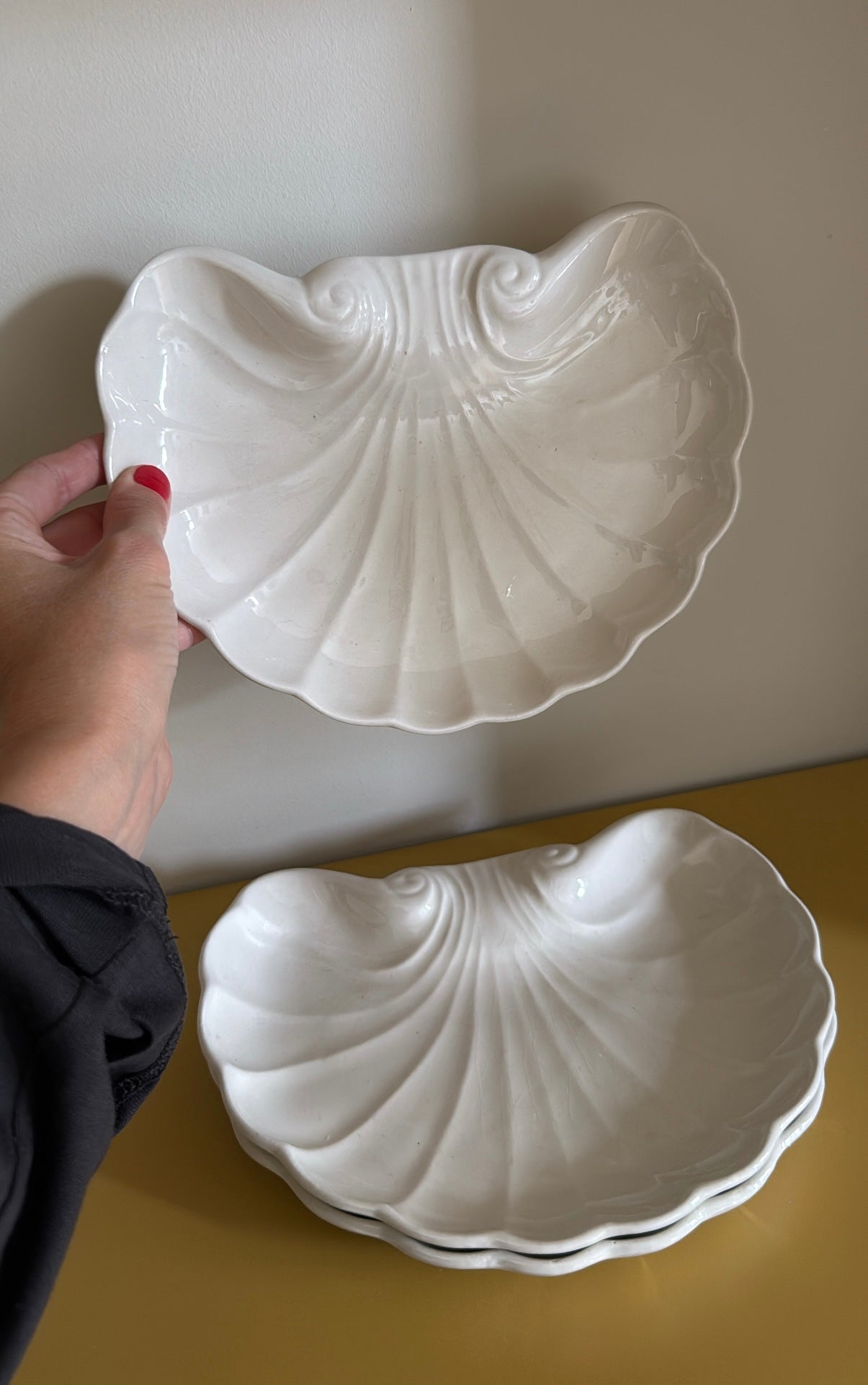 A Set of 3 Vintage Shell Dishes