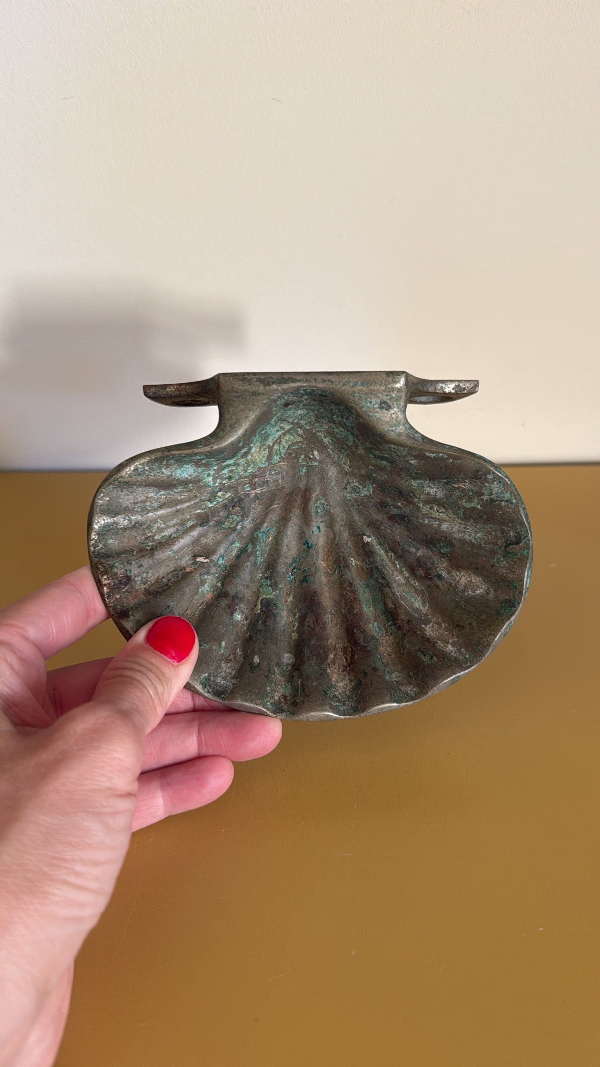 Vintage Shell Soap Dish
